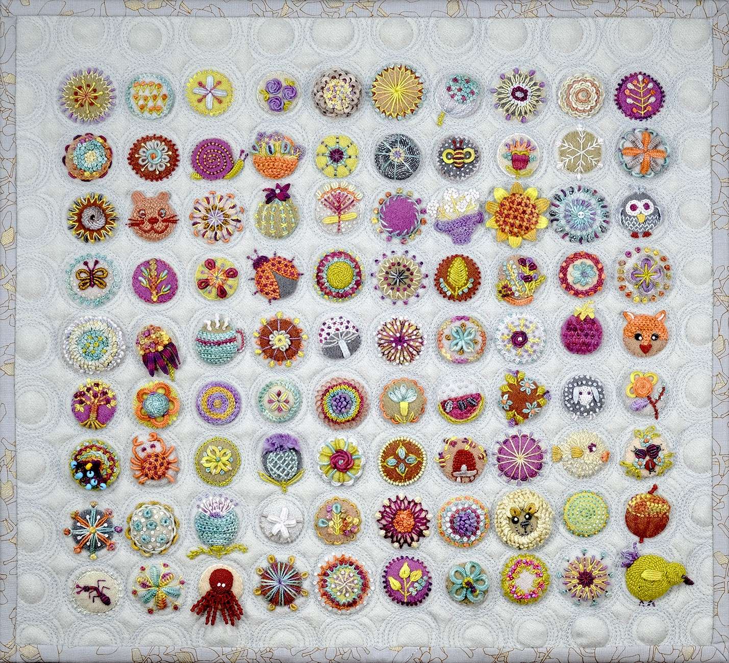 Sue Spargo's Enchanting Toned Down Circle Sampler Pattern