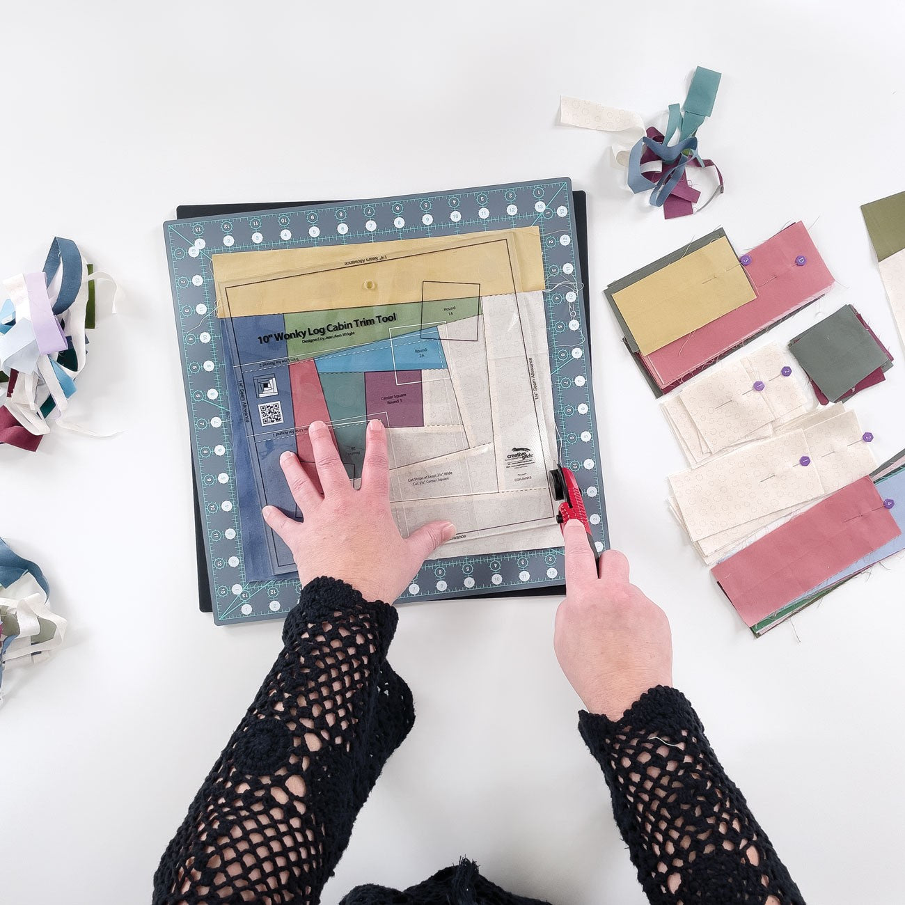 Incredible Creative Grids 14in x 14in Self-Healing Rotating Rotary Cutting Mat