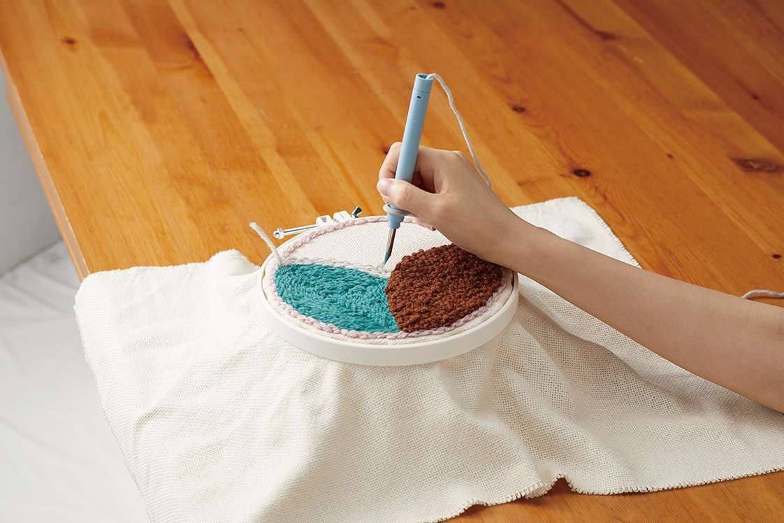 Amazing Punchneedle Tool for Effortless Yarn Crafting