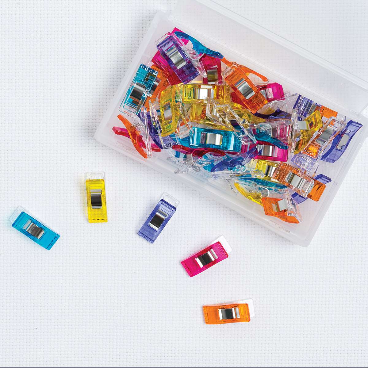 Clover Wonder Clips: Assorted Colors, 1-Inch Long, 50 per Package - A Sewing Essential!