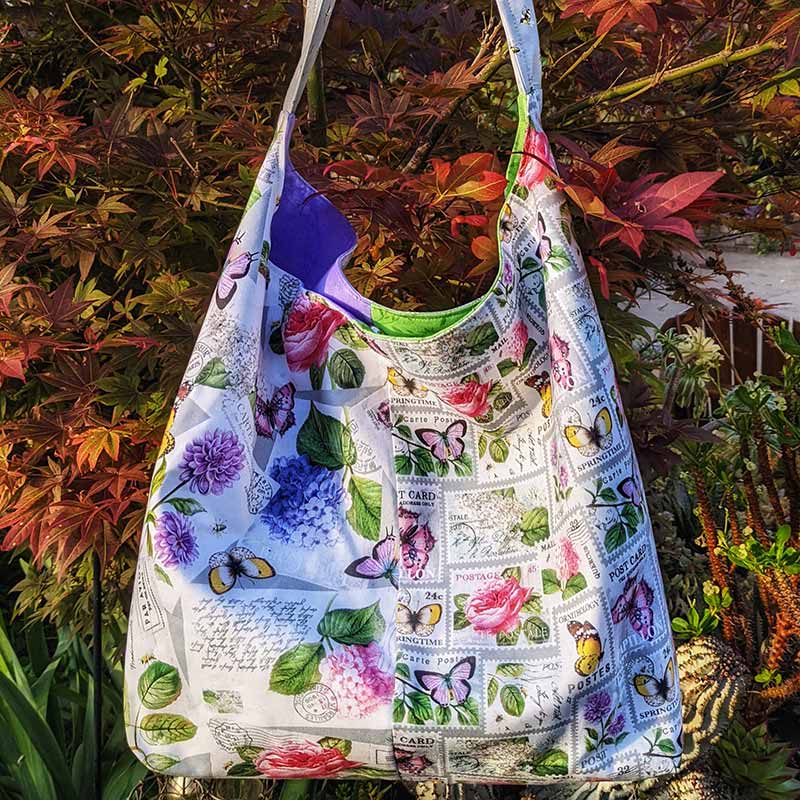 Alice Pineapple Pack Pattern Hobo Bag - A Fashionable Reversible Delight